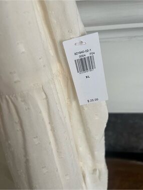 Old Navy Cream Textured Tank Top